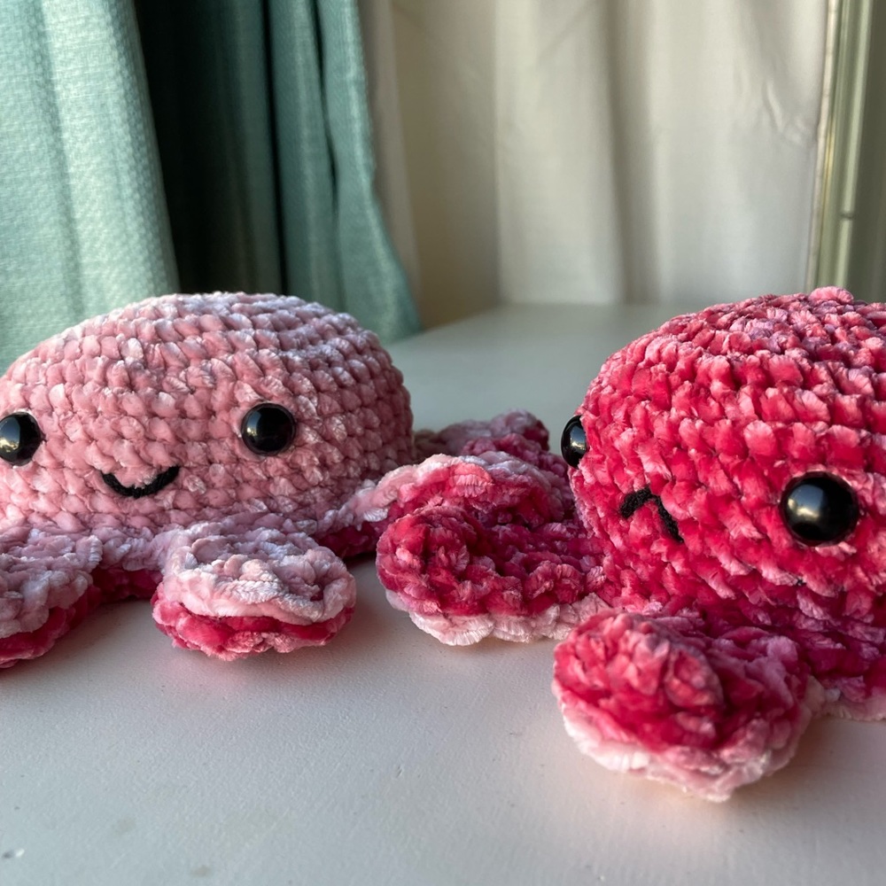 Crochet Reversible Octopus - Picture 2 of 4
